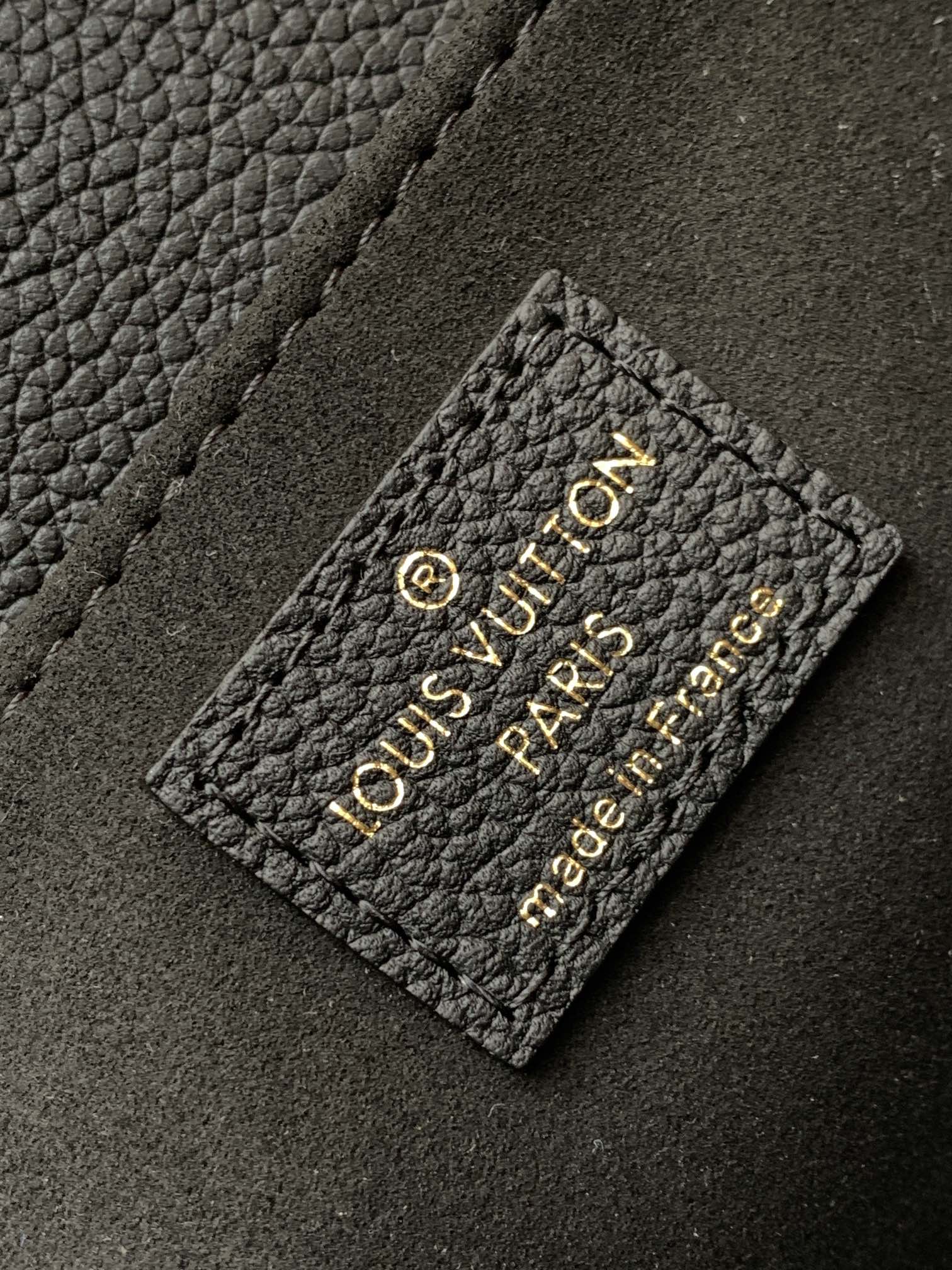 Pochette Métis East West Bag Monogram Empreinte Leather Black M46595
