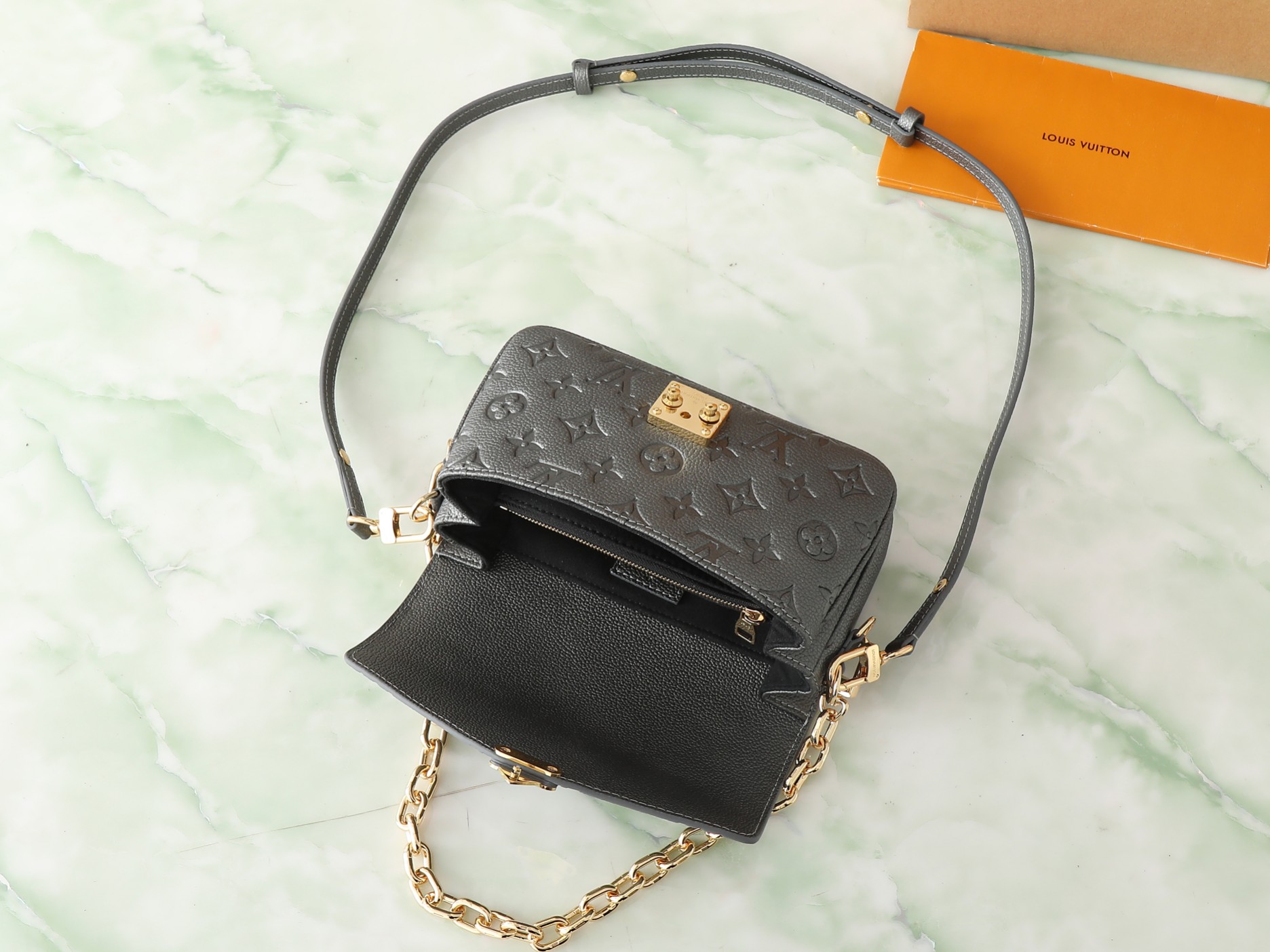 Pochette Métis East West Bag Monogram Empreinte Leather Gun Metal M11998