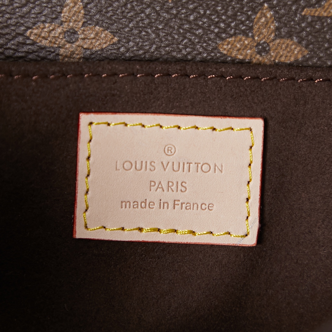 Pochette Métis East West Bag Monogram M46279