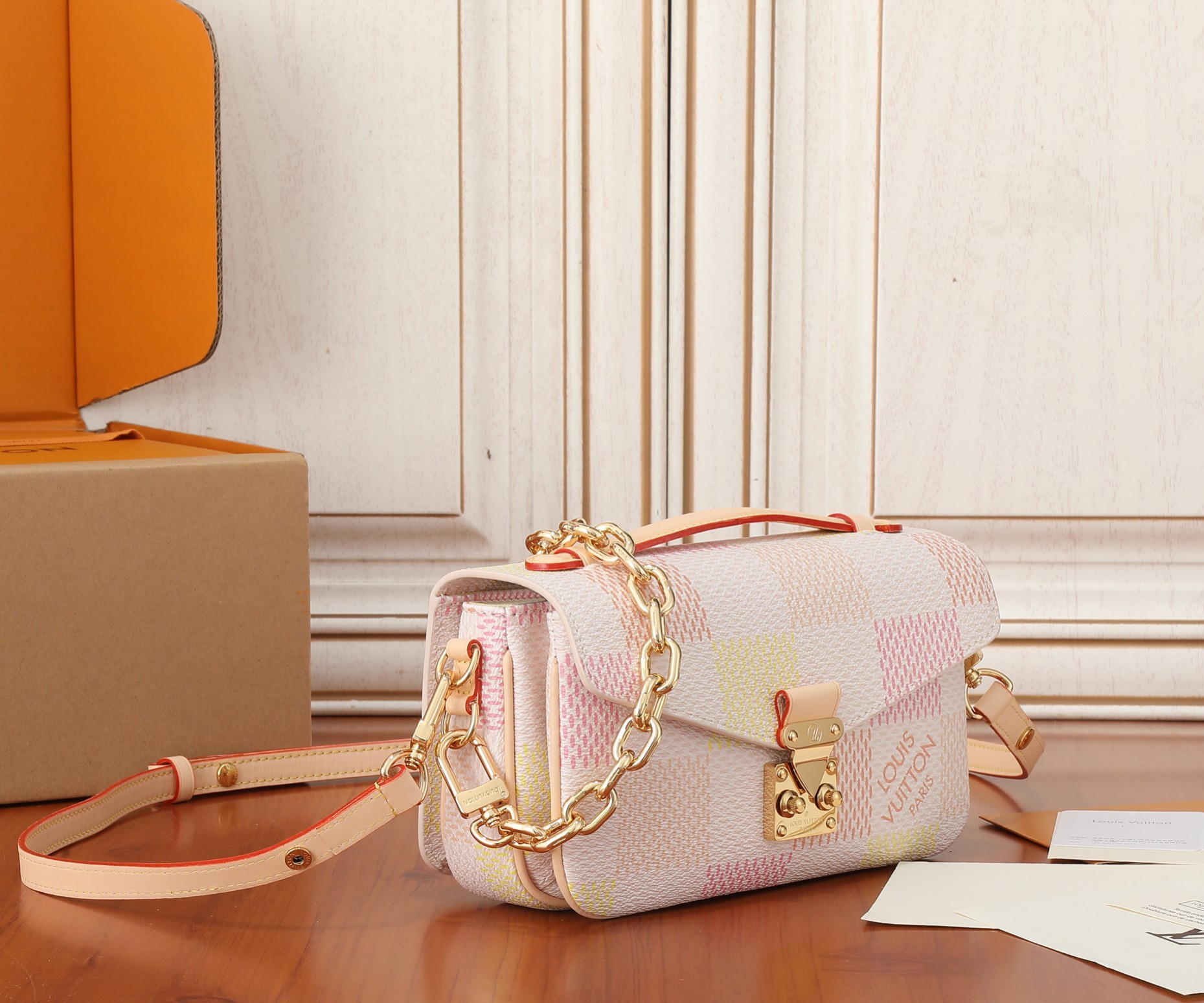 Pochette Métis East West Bag Peach Damier Giant Coated Canvas Bag N40749