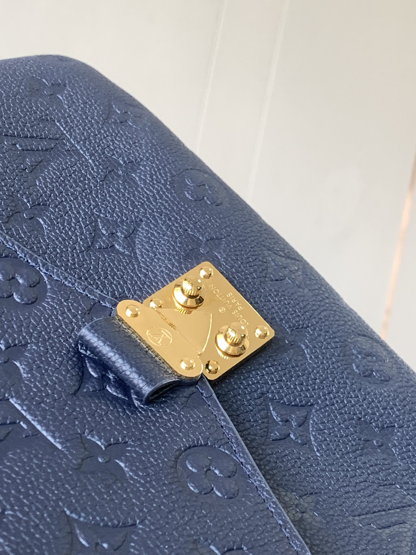 Pochette Métis Monogram Empreinte Leather Navy M44881