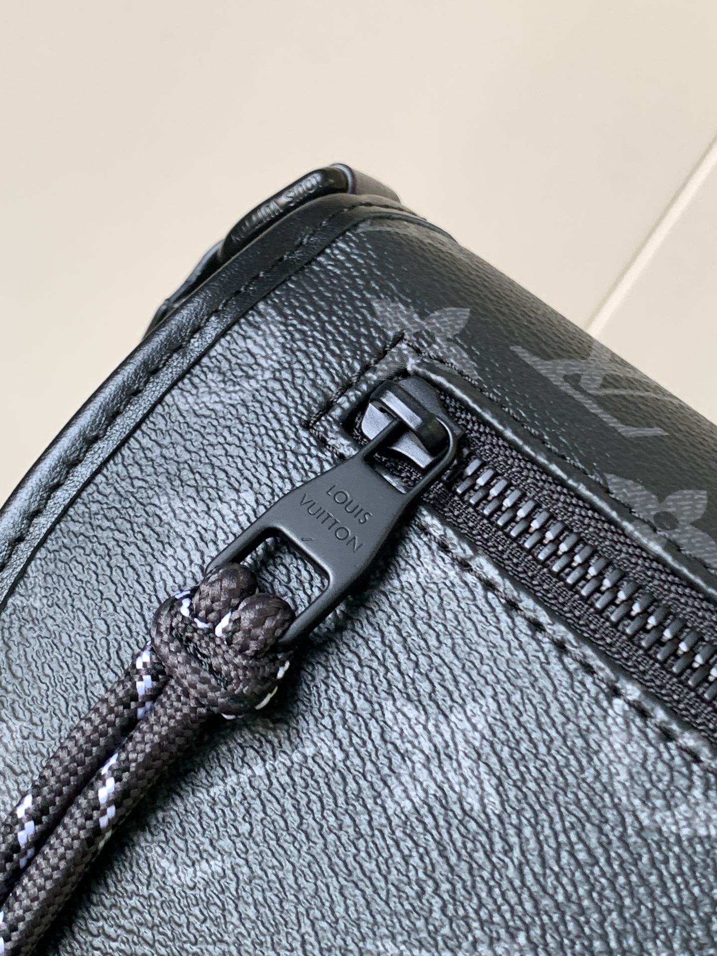 Pulse Messenger Bag Monogram Eclipse M12681
