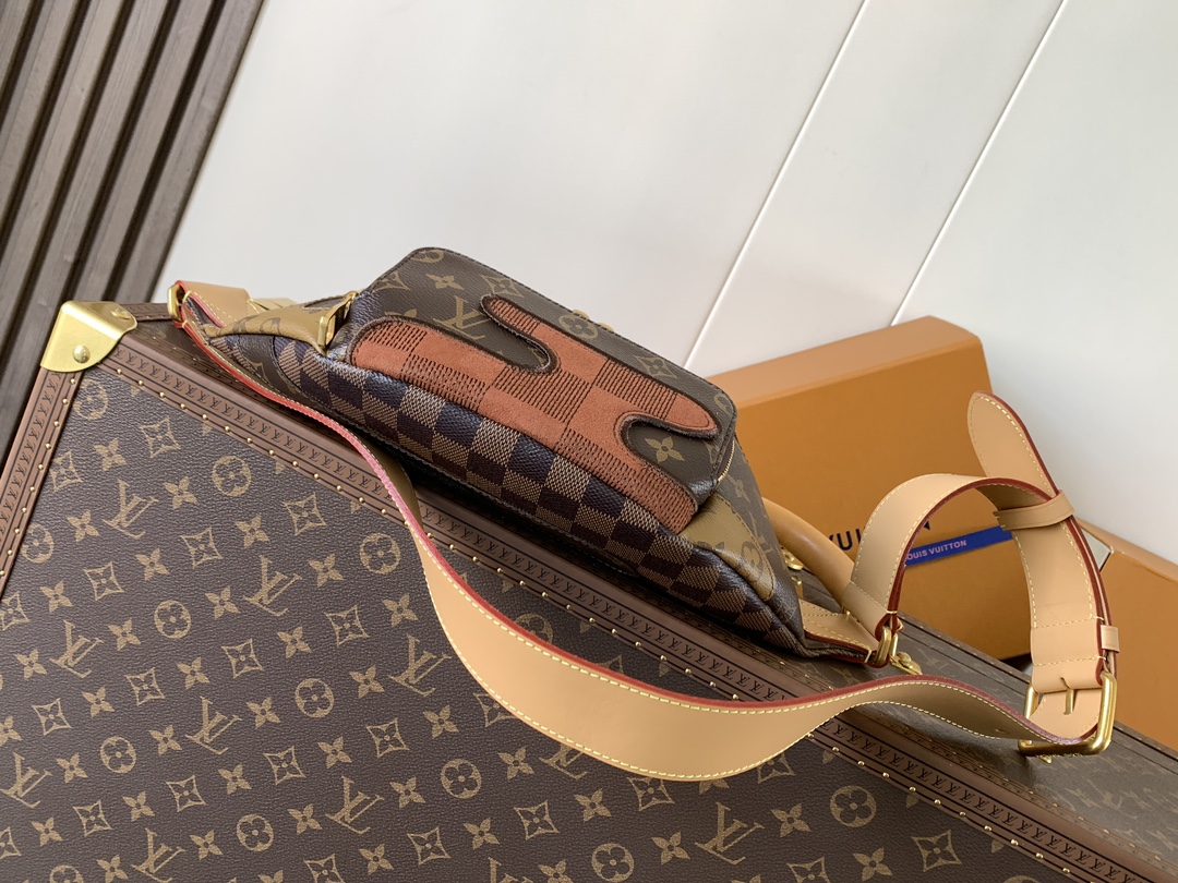 Rush Bumbag Brown Monogram Landscape M15271