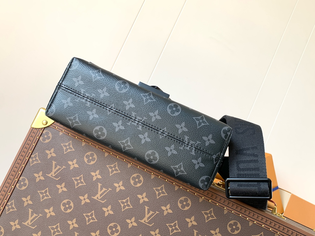 S-Cape Messenger Bag Black Monogram Eclipse M46794