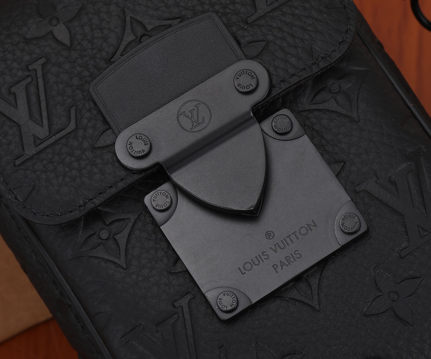 S-Lock Vertical Wearable Wallet Black Taurillon Monogram Leather M81524