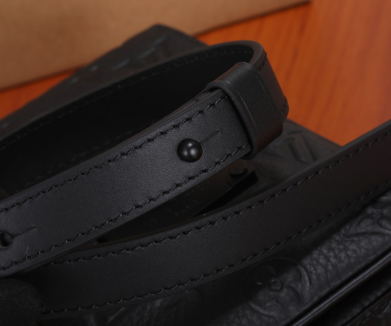 S-Lock Vertical Wearable Wallet Black Taurillon Monogram Leather M81524