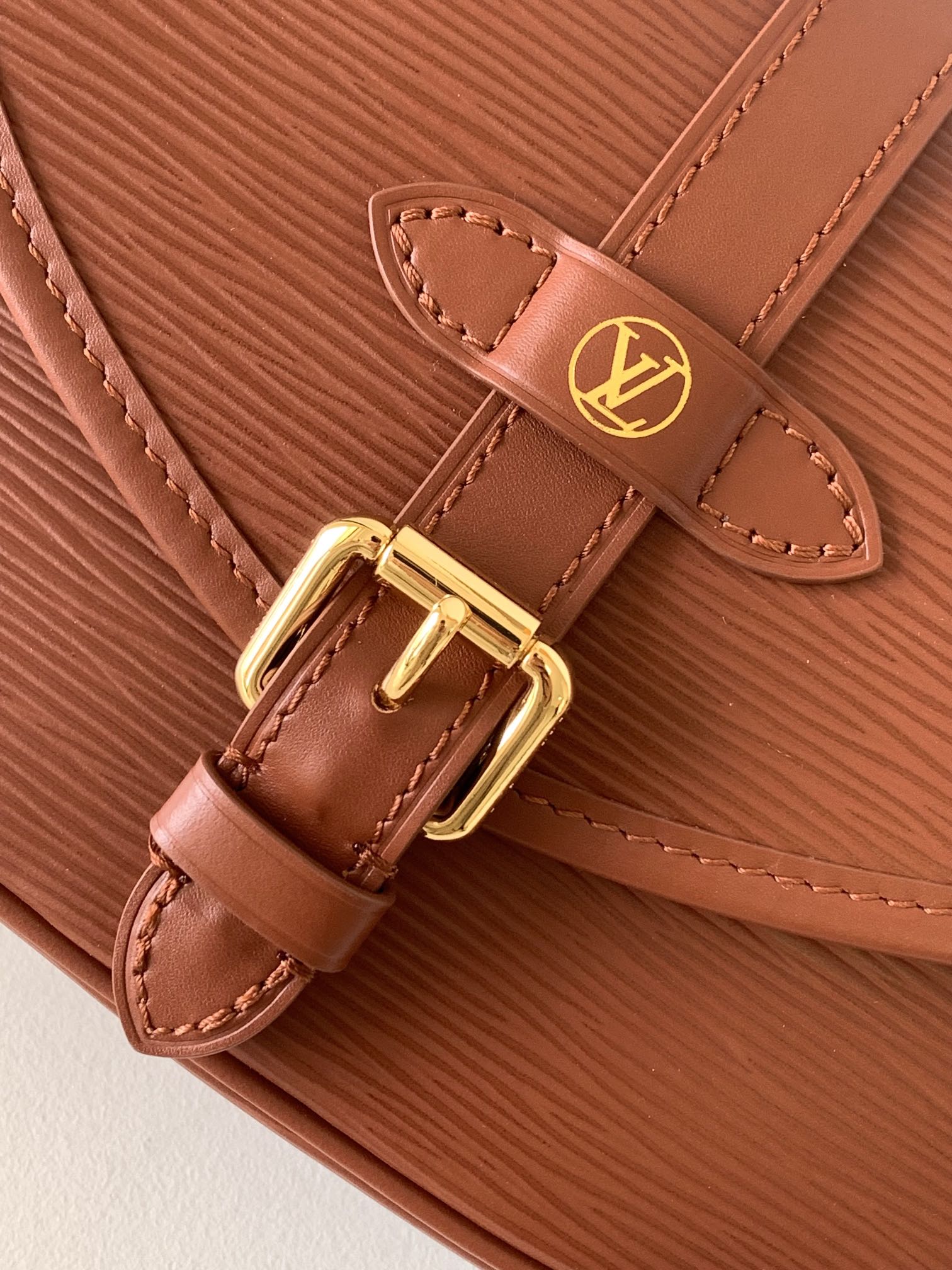 Saumur Bb Bag Epi Leather Cognac M23470