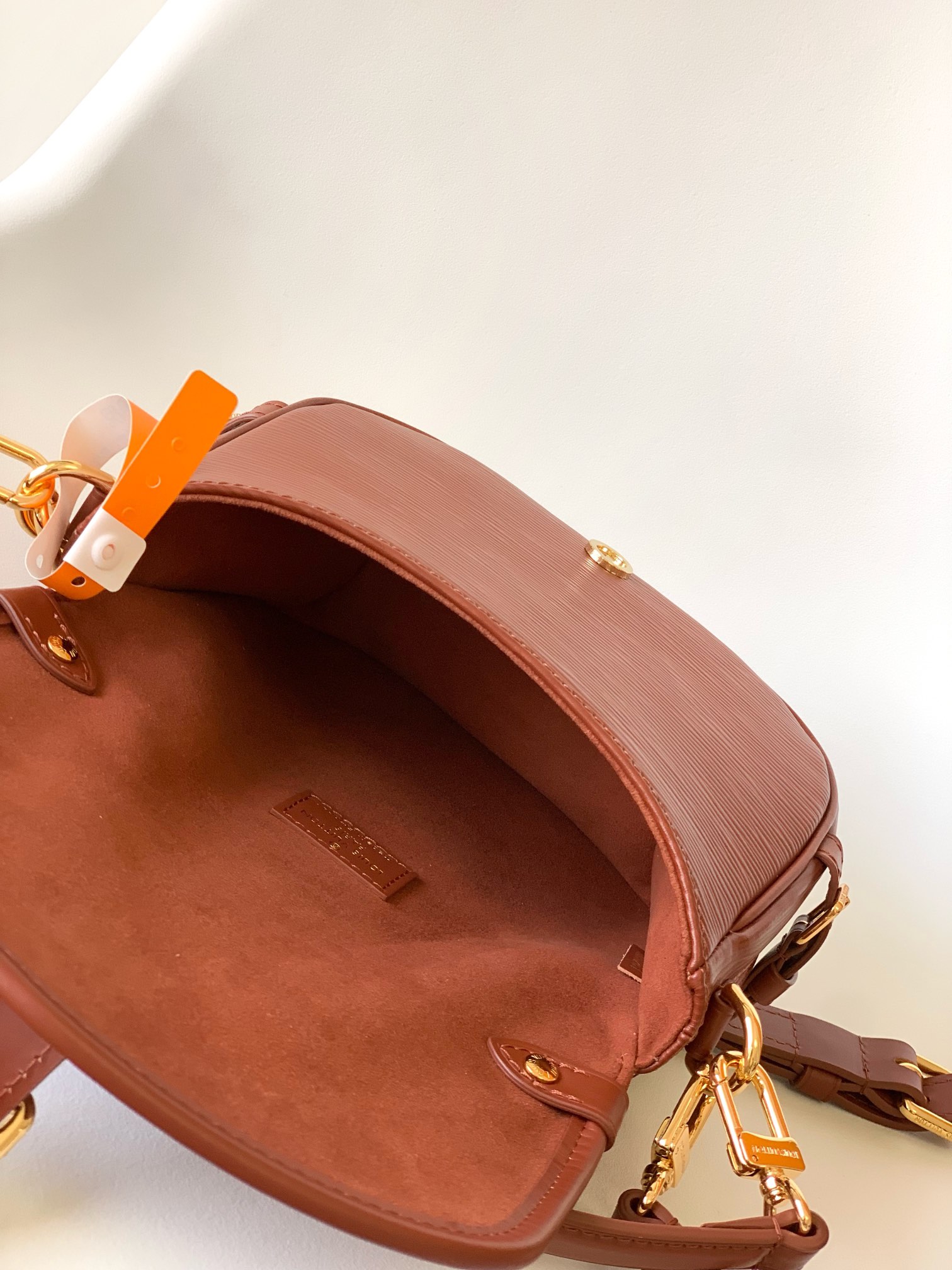 Saumur Bb Bag Epi Leather Cognac M23470