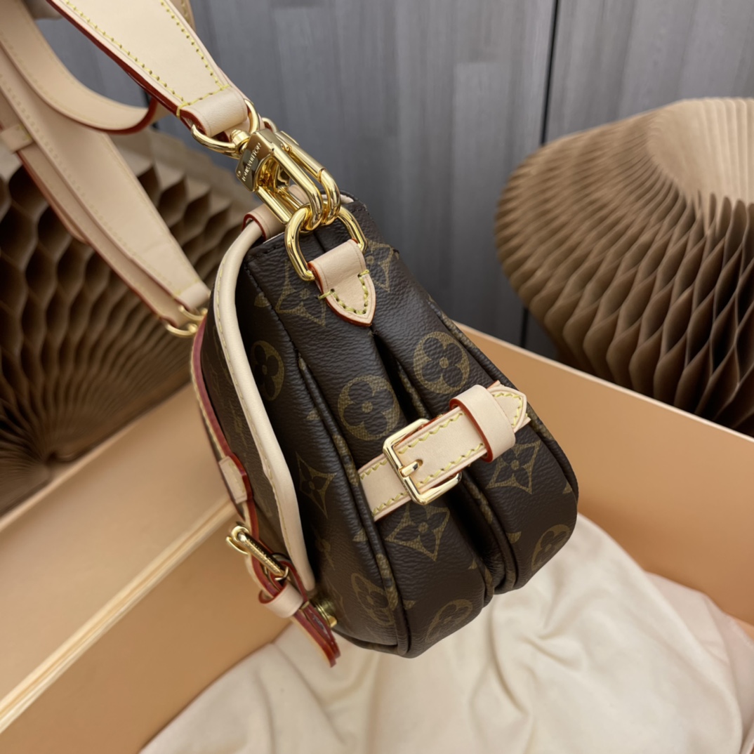 Saumur Bb Bag Monogram M46740