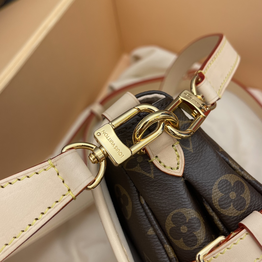 Saumur Bb Bag Monogram M46740