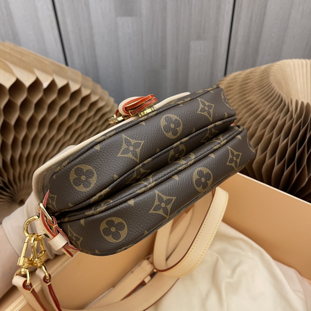 Saumur Bb Bag Monogram M46740