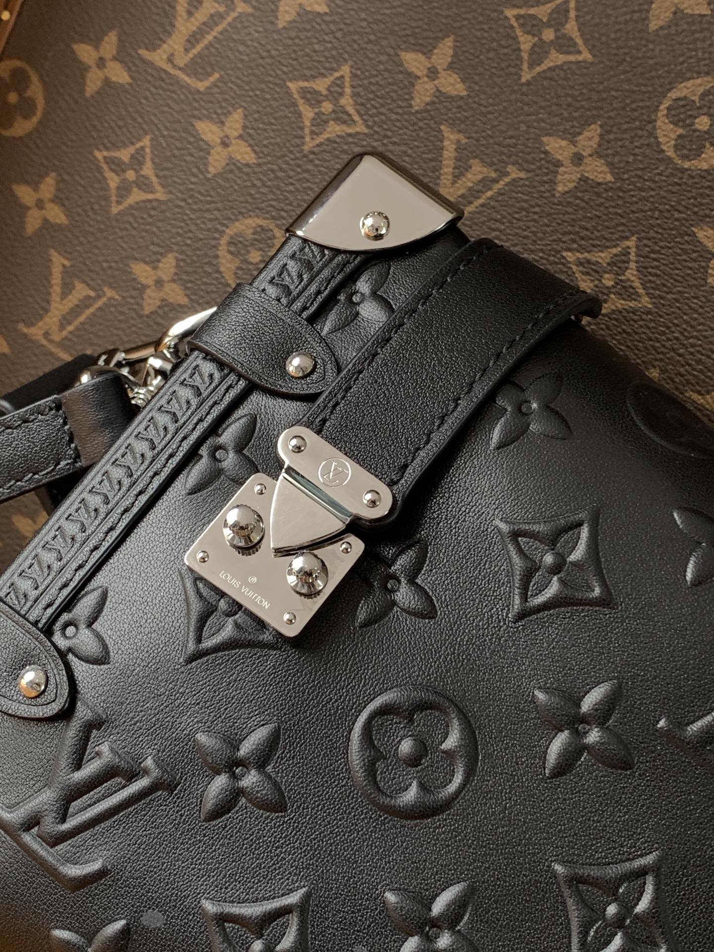 Side Trunk Mm Handbags Black Calf Leather M14572