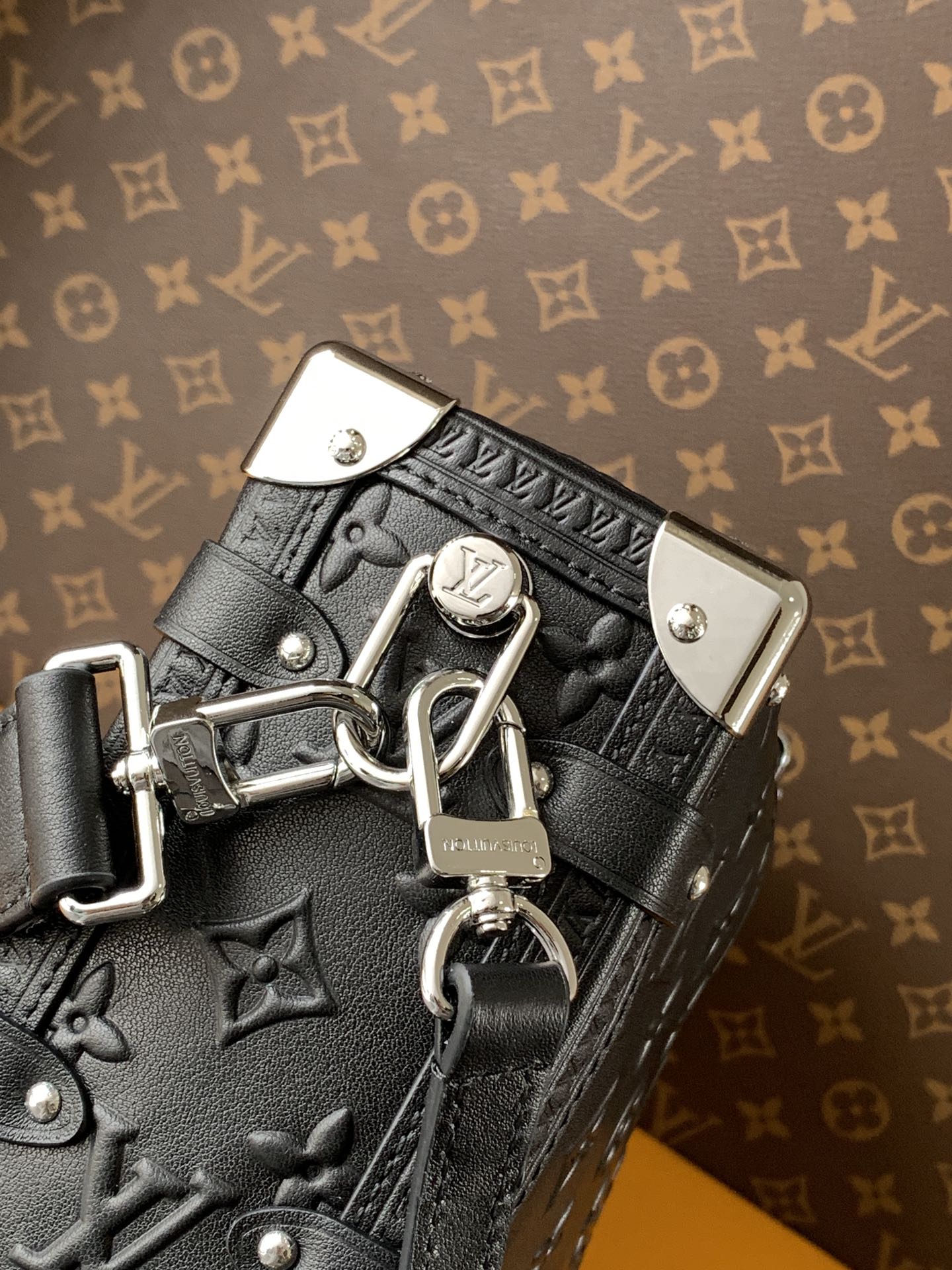 Side Trunk Mm Handbags Black Calf Leather M14572