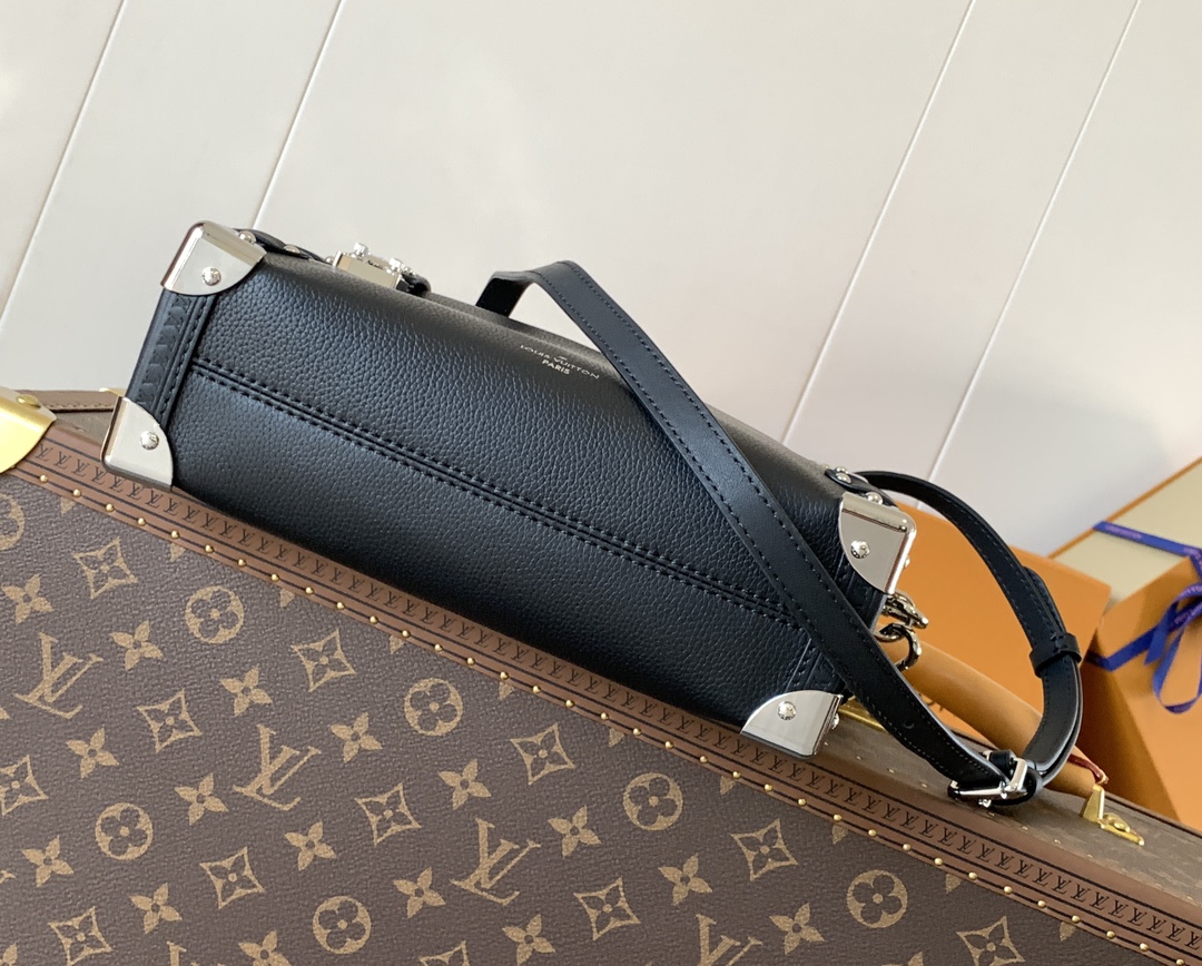 Side Trunk Mm Handbags Black Grained Calf Leather Silver Hardware M25160