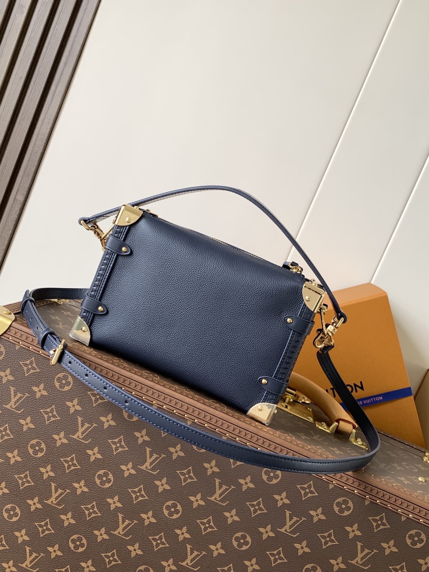 Side Trunk Mm Handbags Navy Grained Calf Leather Gold Hardware M15226