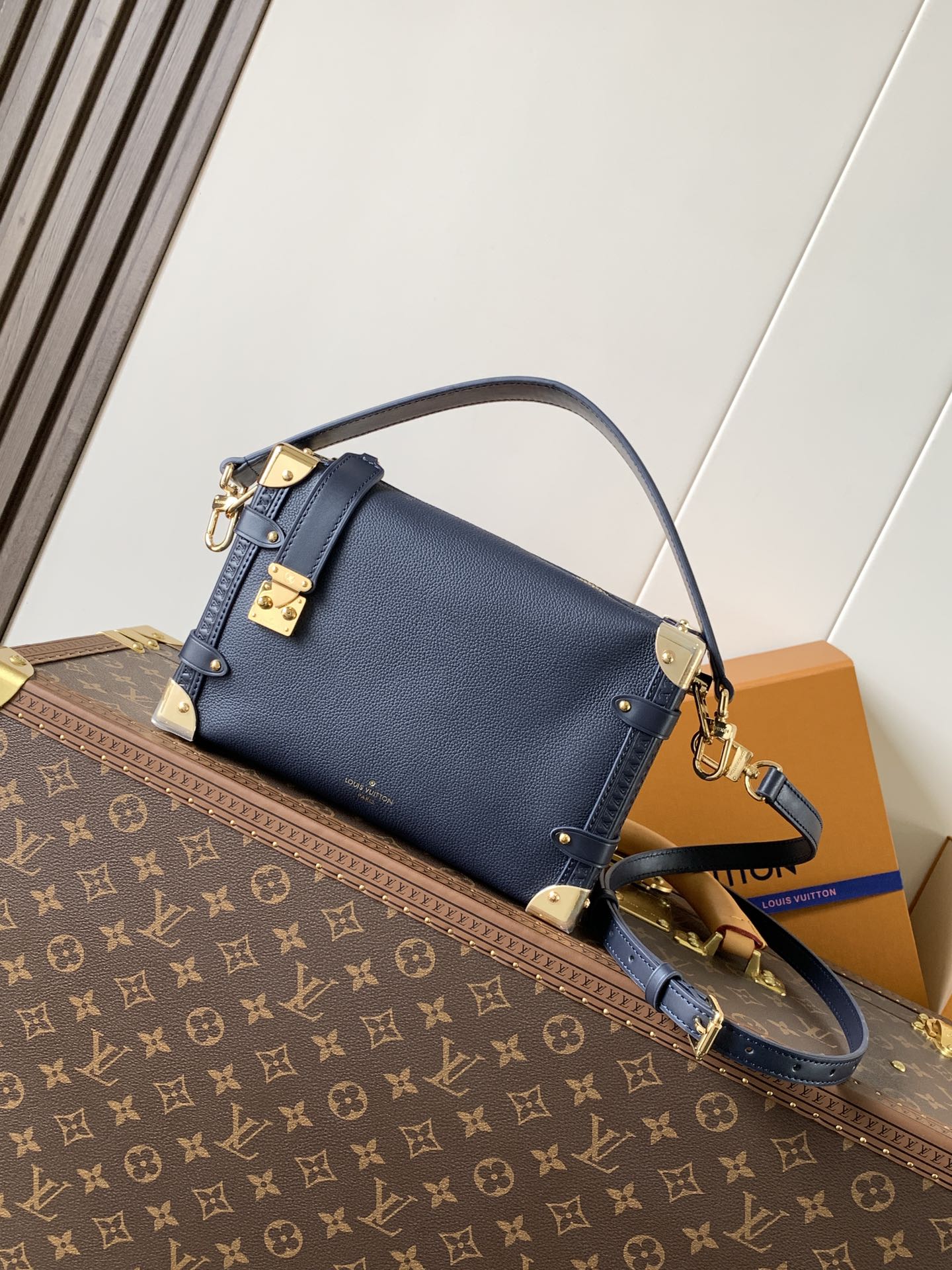 Side Trunk Mm Handbags Navy Grained Calf Leather Gold Hardware M15226