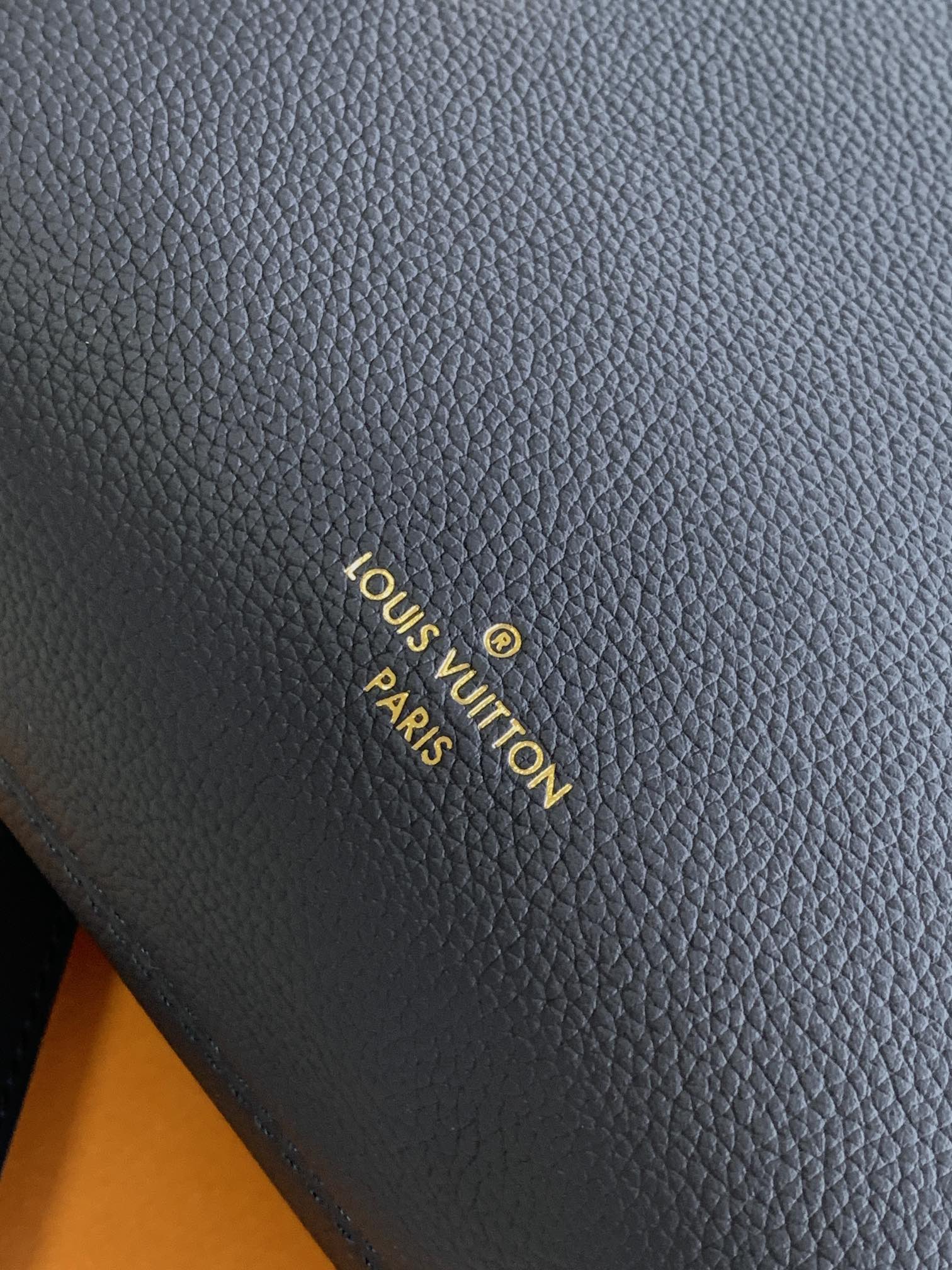 Side Trunk Mm Handbags Navy Grained Calf Leather Gold Hardware M15226