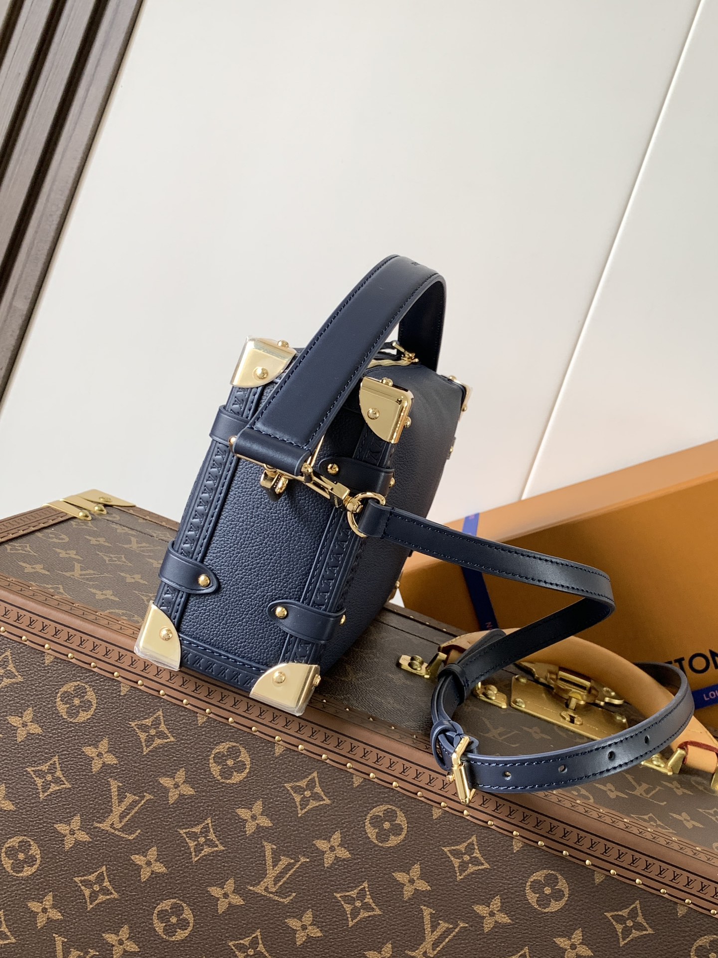 Side Trunk Mm Handbags Navy Grained Calf Leather Gold Hardware M15226