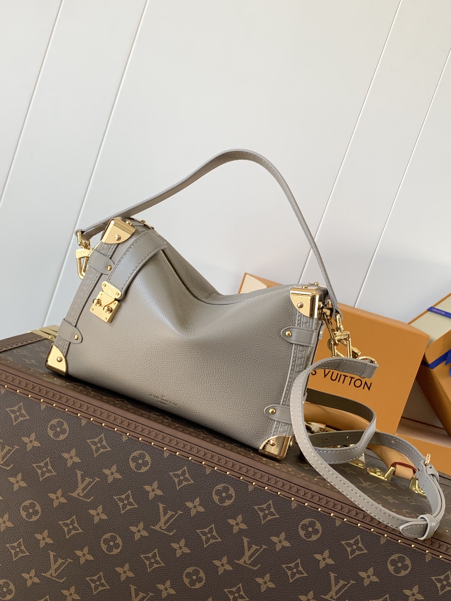 Side Trunk Mm Handbags Taupe Grained Calf Leather Gold Hardware M25072