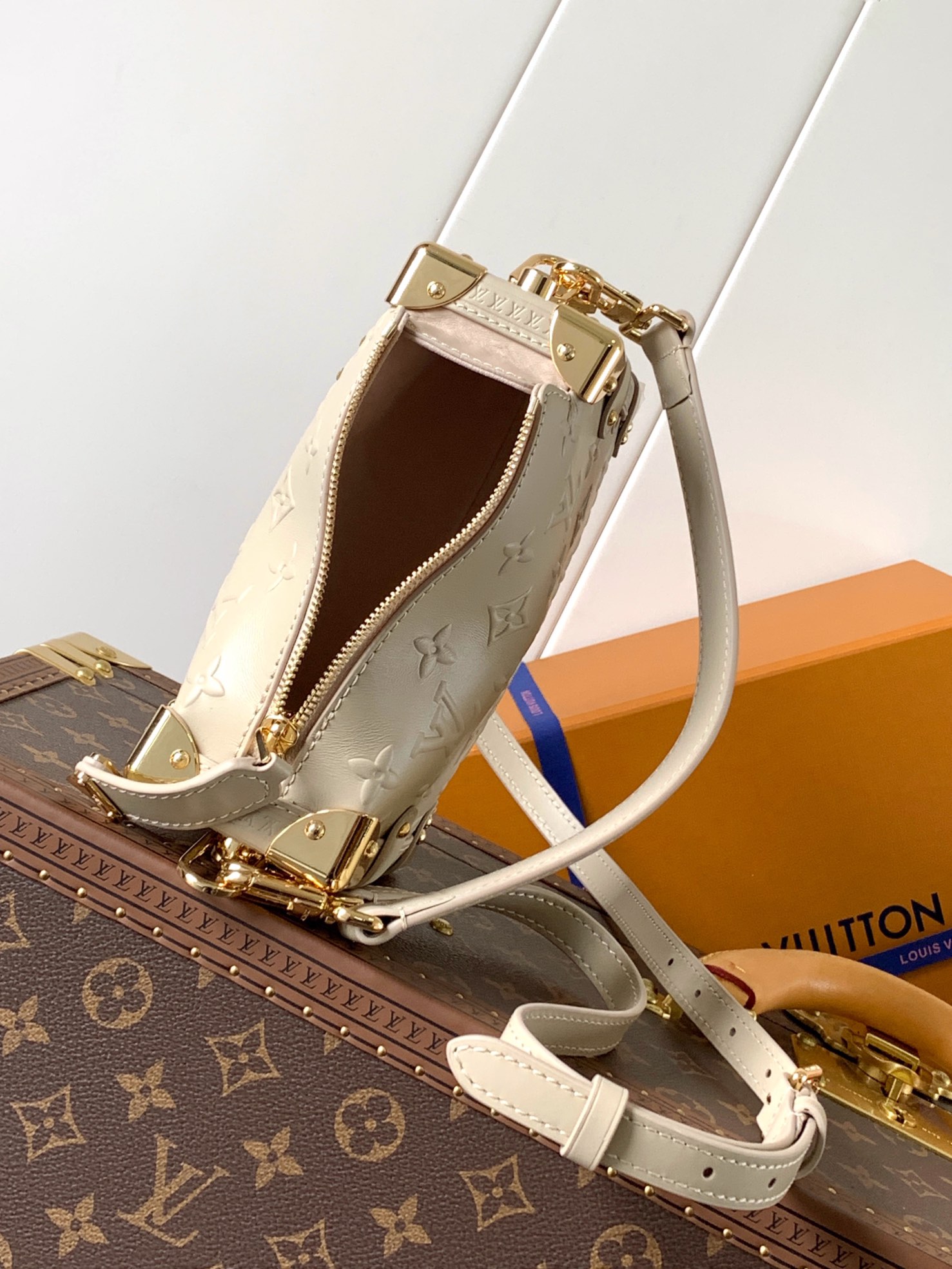 Side Trunk Pm Handbags Biscuit Calf Leather M14571