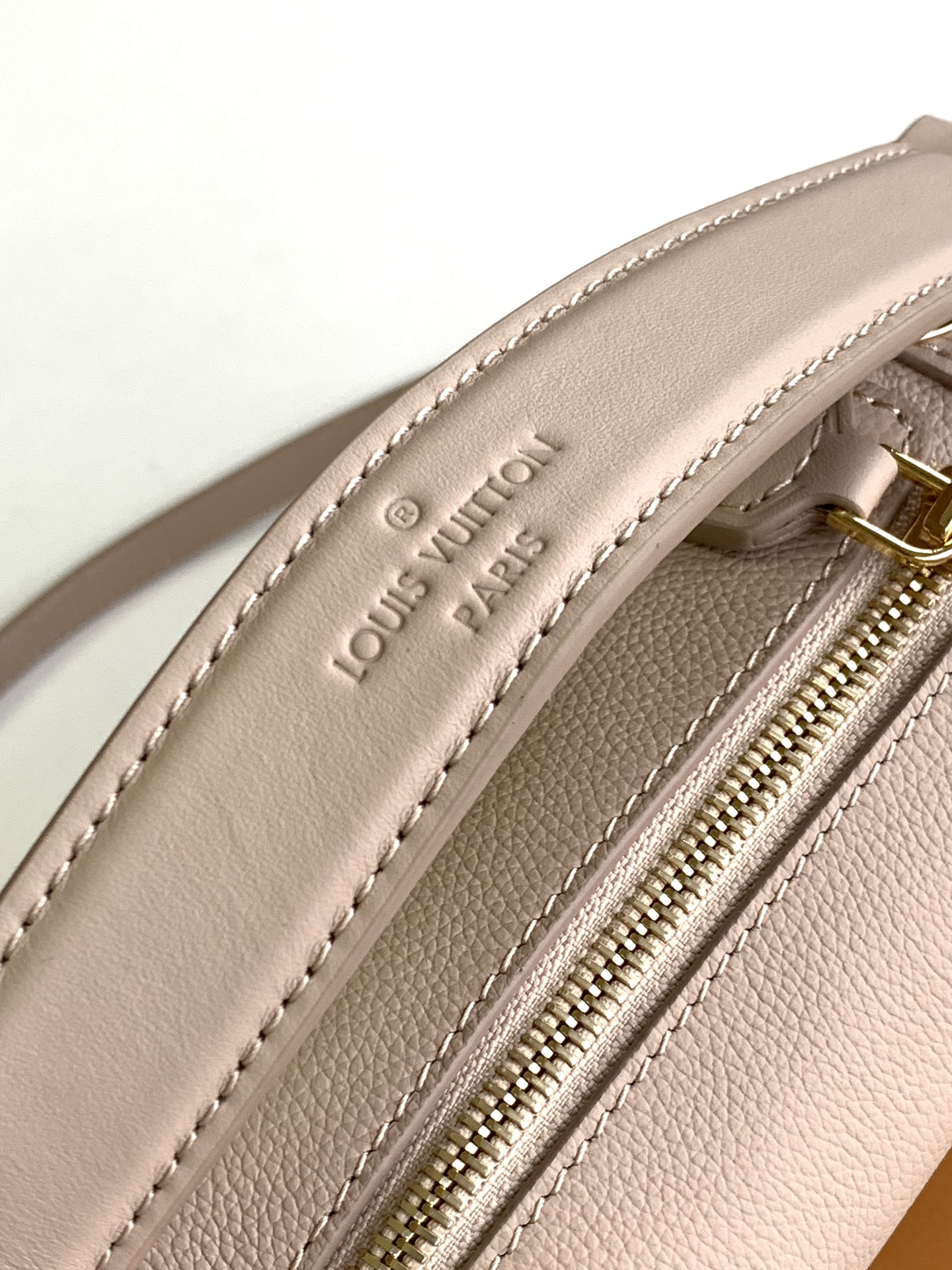 Side Trunk Pm Handbags H27 Pearl Pink Calfskin M25071