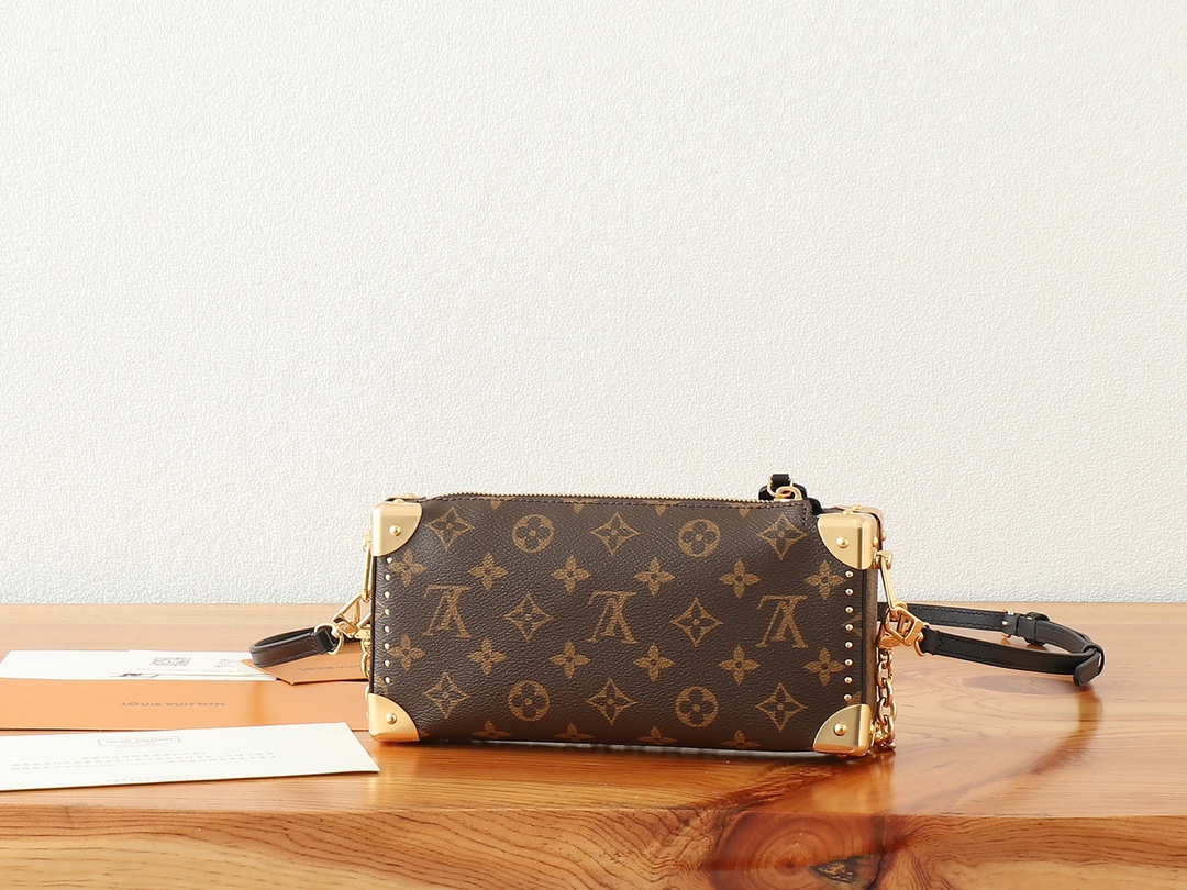Slim Trunk Bag Monogram Reverse M13147
