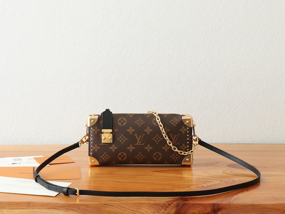 Slim Trunk Bag Monogram Reverse M13147