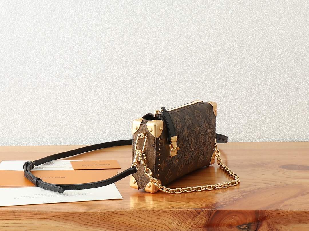 Slim Trunk Bag Monogram Reverse M13147