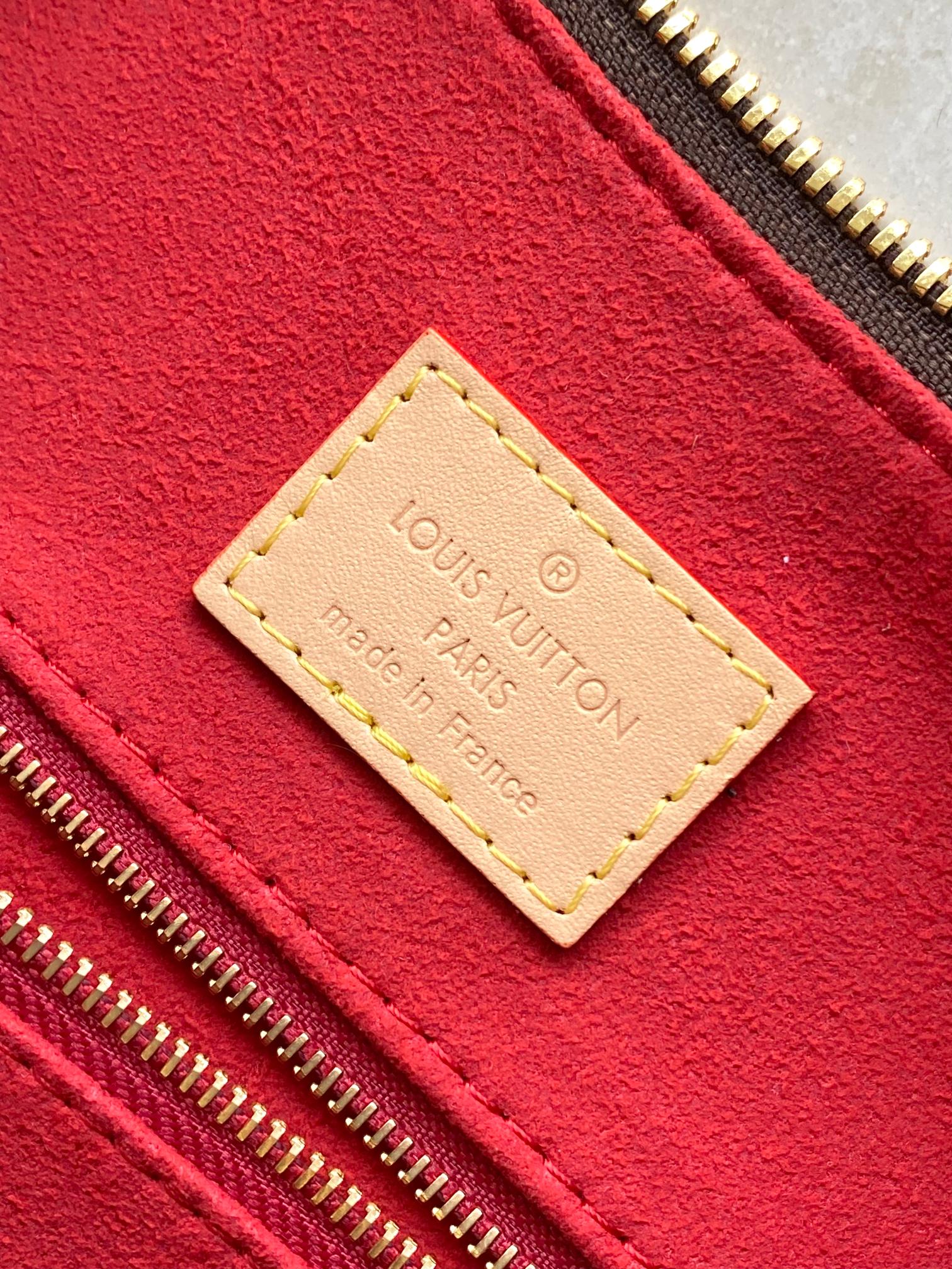 Slouchy Pm Handbags Monogram M11952
