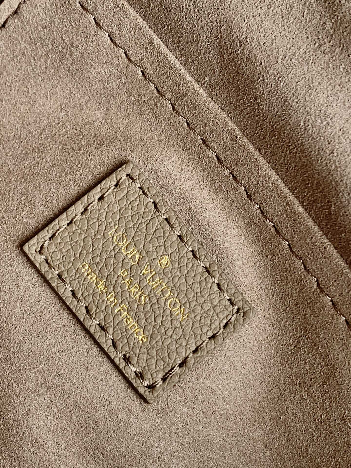 Speedy Bandoulière 20 Monogram Empreinte Leather Bicolor Tourterelle Gray / Crème Beige M46575