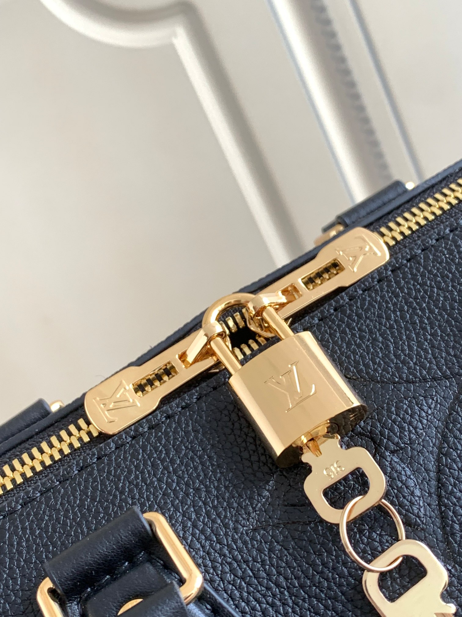 Speedy Bandoulière 25 Monogram Empreinte Leather Black M58951