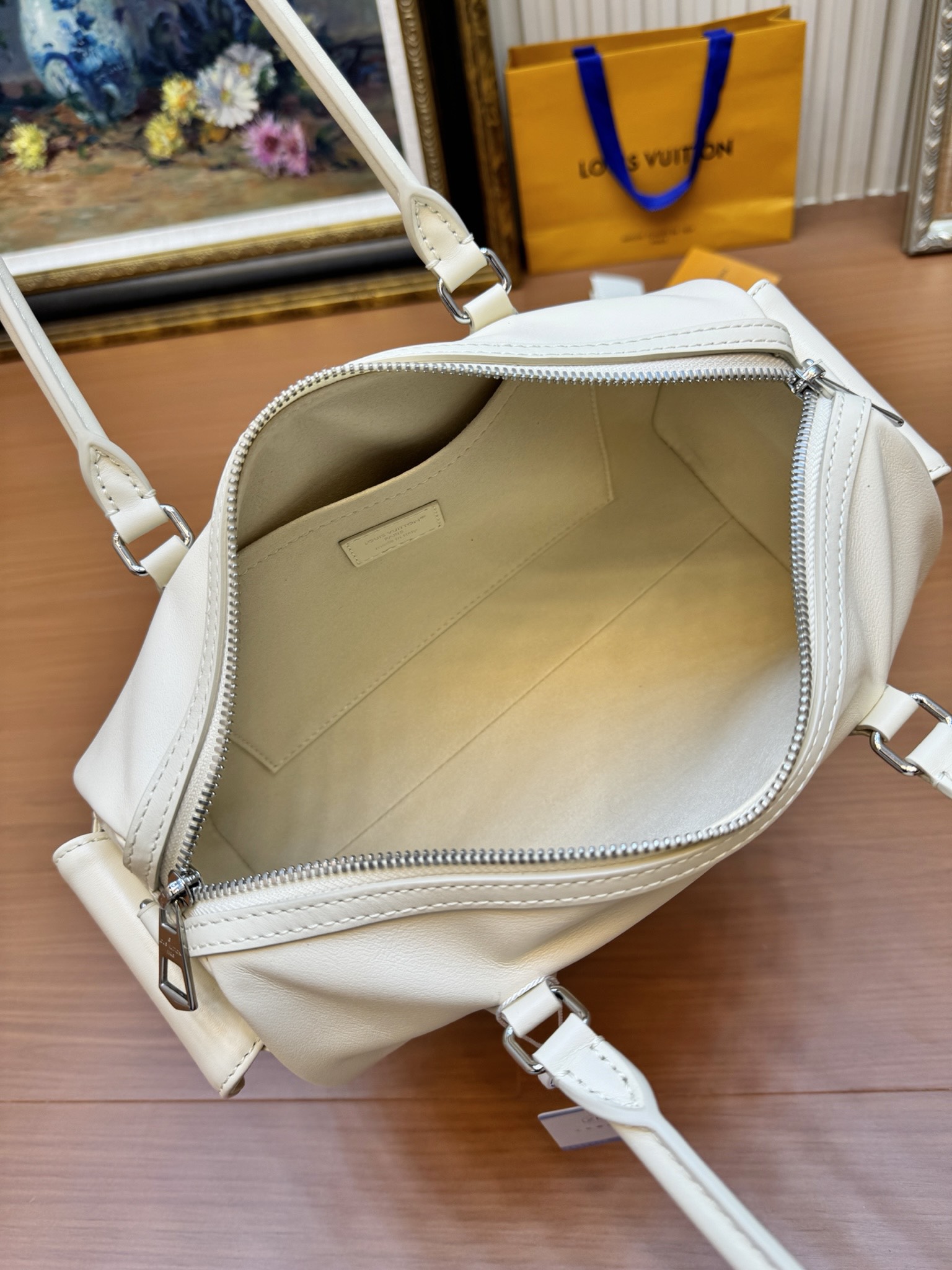 Speedy Cargo Vibe Vanilla Lamb Leather M12965