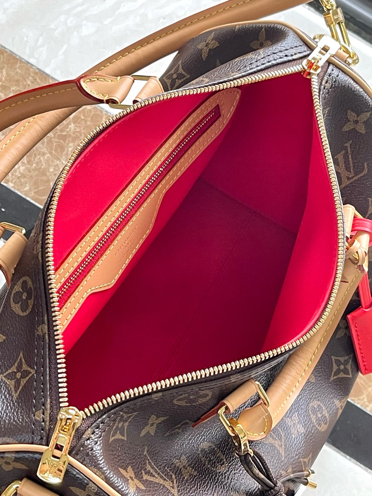 Speedy Soft 30 Crafty Monogram Red M11945