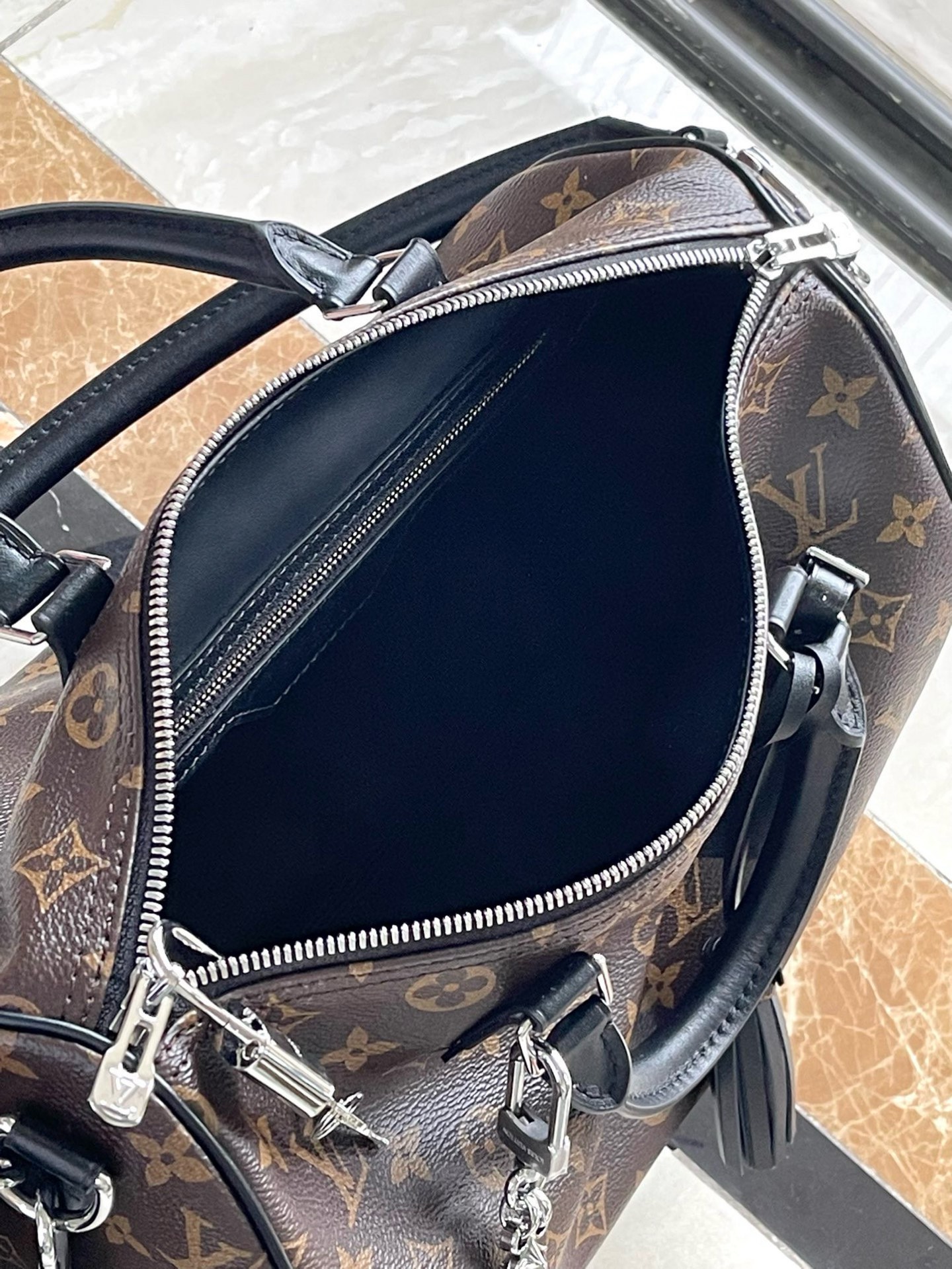 Speedy Soft 30 Dark Monogram M12243