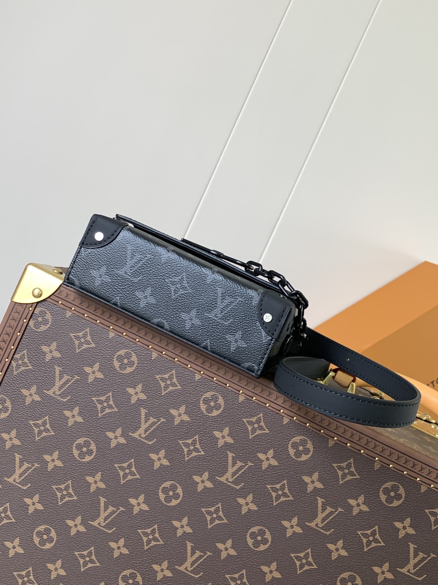 Steamer Wearable Wallet Monogram Eclipse Black M81783