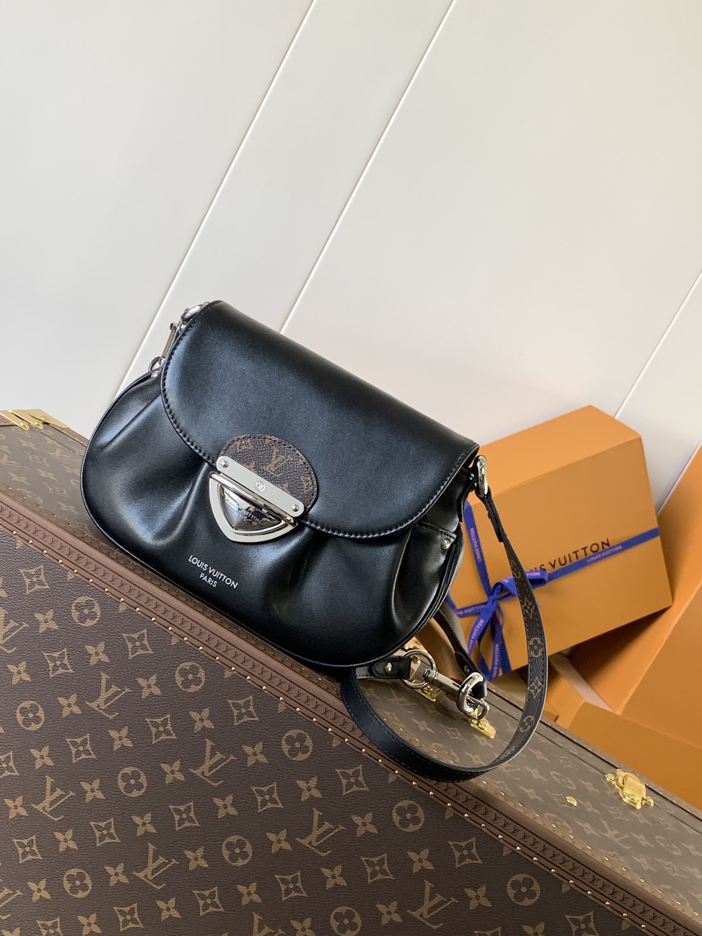 Sunset Vibe Crossbody Bag Black Lambskin Leather M12192