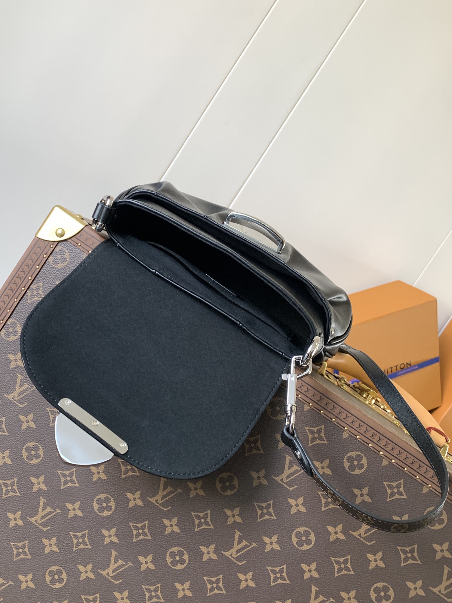 Sunset Vibe Crossbody Bag Black Lambskin Leather M12192