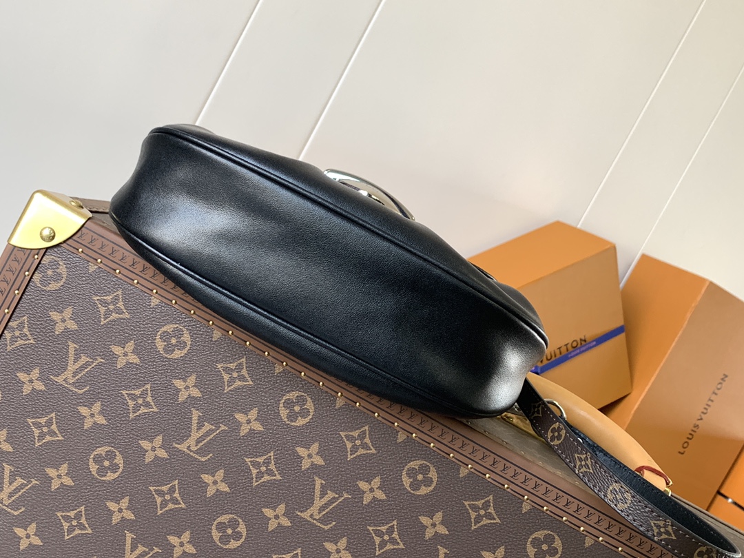 Sunset Vibe Crossbody Bag Black Lambskin Leather M12192
