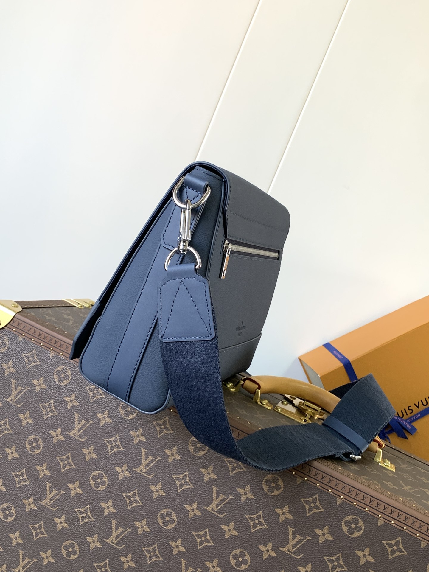 Takeoff Messenger Bag Navy Blue Aerogram Cowhide Leather M21363