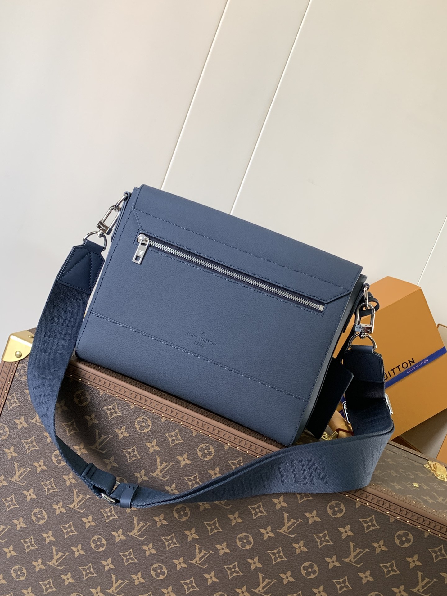 Takeoff Messenger Bag Navy Blue Aerogram Cowhide Leather M21363