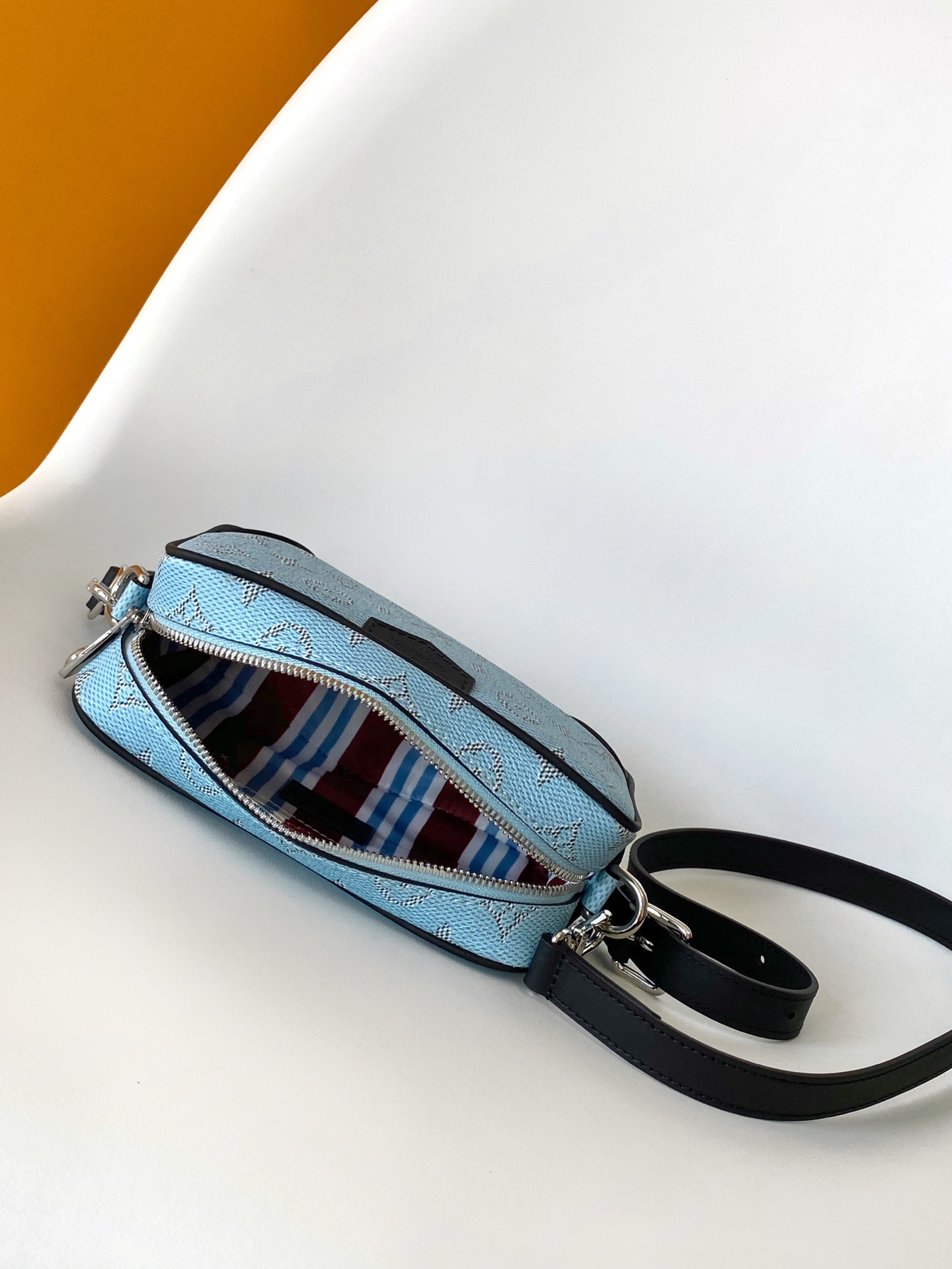 Trocadéro Wearable Wallet Blue Monogram Heritage M14684