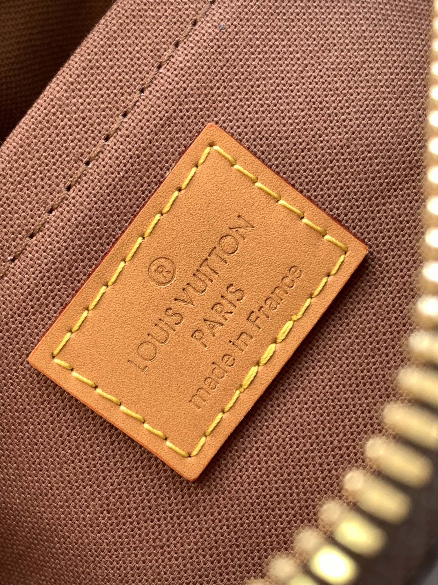 Trocadéro Wearable Wallet Monogram Archive M14058