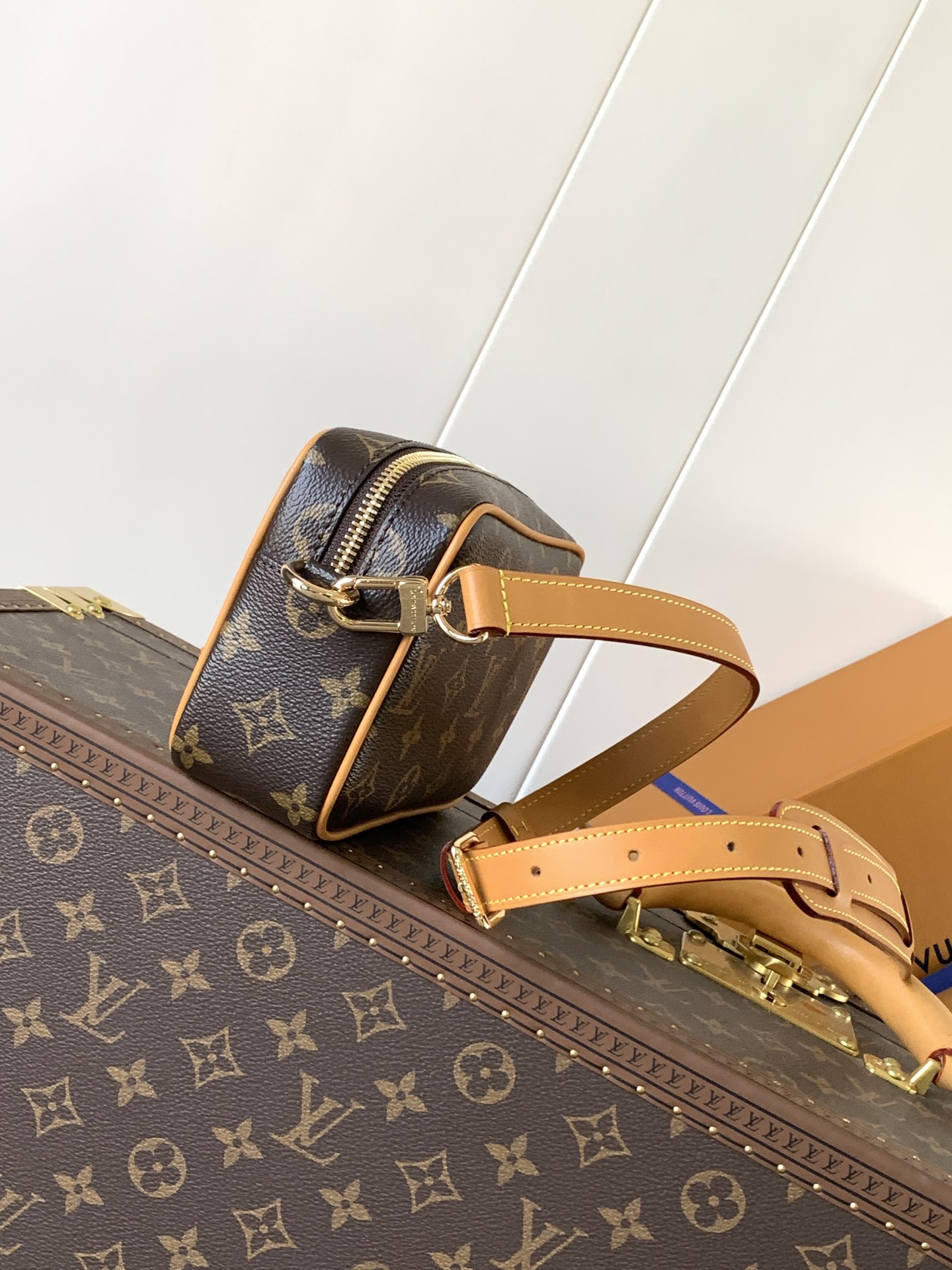 Trocadéro Wearable Wallet Monogram Archive M14058