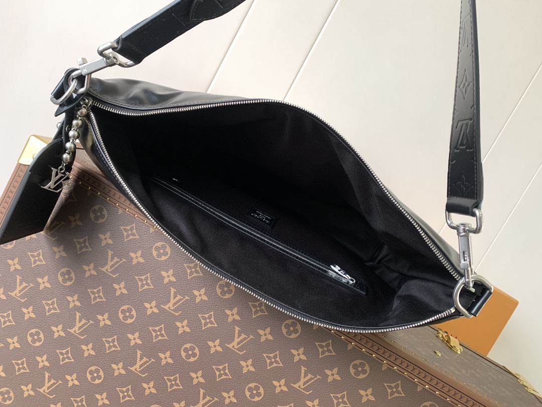 Vagabond Hobo G69 Bag Black Calf Leather M13986