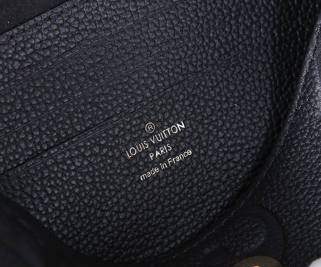 Wallet On Chain Ivy Monogram Empreinte Leather Black M82154