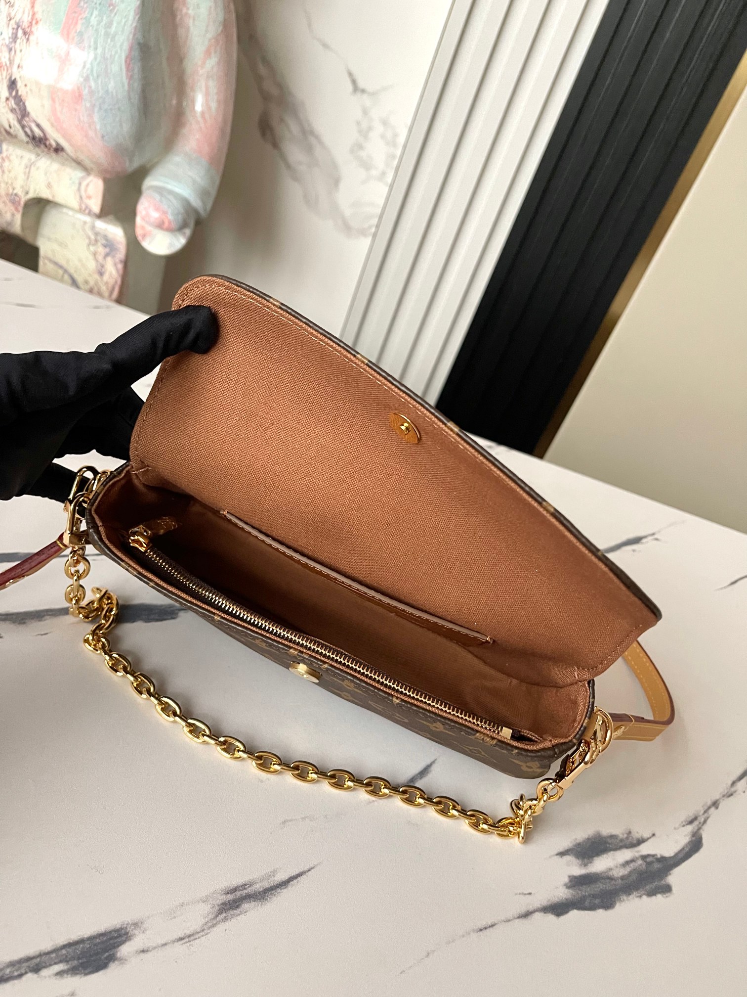 Wallet On Chain Ivy Monogram M81911