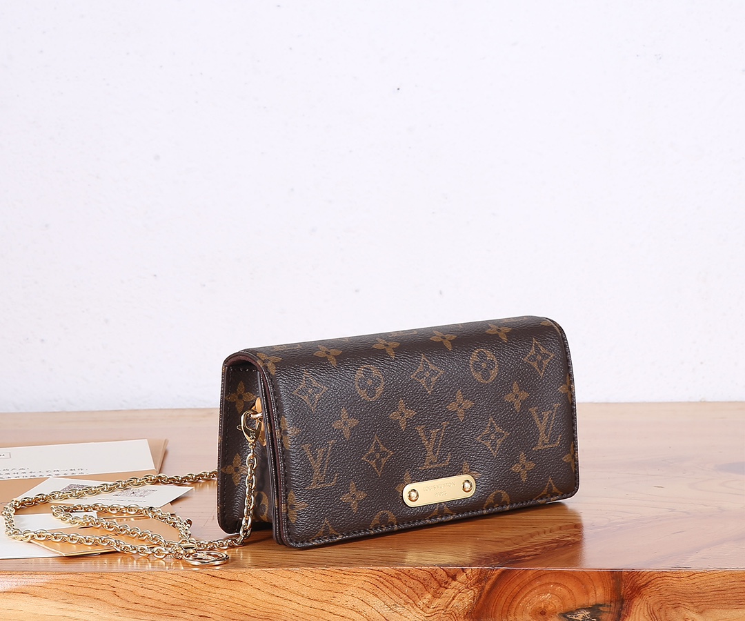 Wallet On Chain Lily Monogram M82509