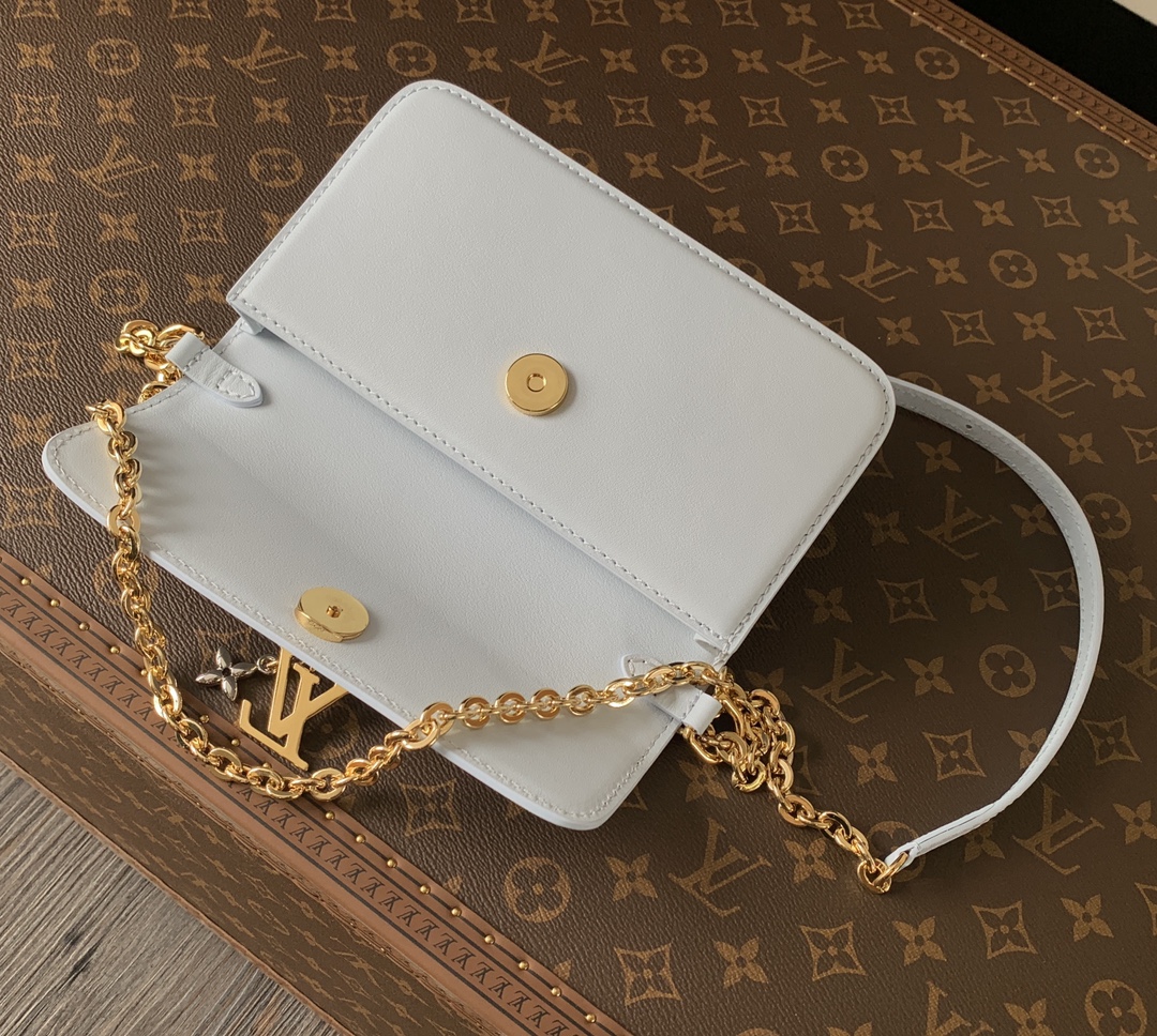 Wallet On Chain Lv Bloom Azure Blue Calfskin Leather M14564