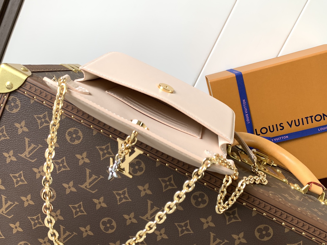 Wallet On Chain Lv Bloom Sand Calfskin Leather M14581
