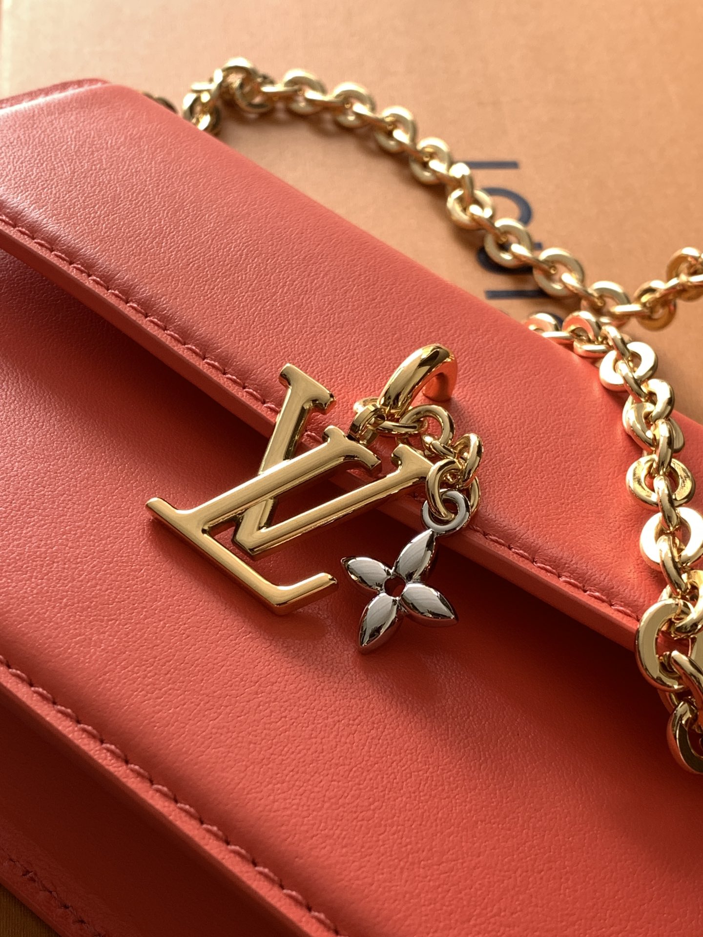 Wallet On Chain Lv Bloom Sweet Coral Calfskin Leather M14548